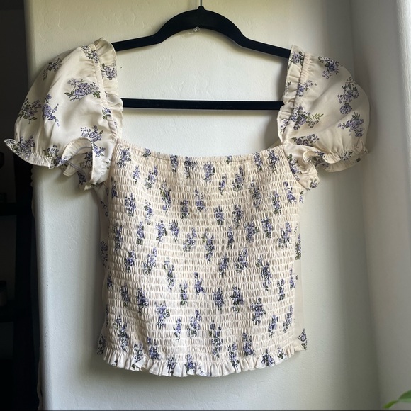 Floral Cream Blouse with Purple Accents - Picture 4 of 4